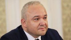 Демерджиев: Слугите на Пеевски удрят в момента!