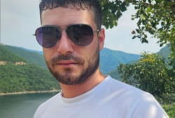 &bdquo;Покани го да празнувате, а му даде смърт&ldquo;: Майката на убития Никола с писмо до обвиняемия снайперист