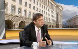 МРРБ спира плащанията по стара методика: Министър Шишков говори за милиарди и проблемни пътища (ВИДЕО)