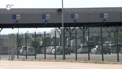 Опашки за тирове на &bdquo;Капитан Андреево&ldquo;: Трафикът е интензивен на изход към Турция