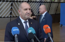 Радев: Няма да допуснем санкции срещу Алекперов &ndash; това означава да се простреляме в крака