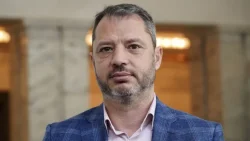След 11 парламента: Делян Добрев официално напусна Народното събрание