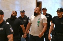 Съдът не повярва на защитата: Четирима от &bdquo;Калашниците&ldquo; остават в ареста