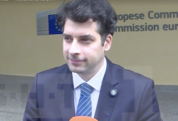 (ВИДЕО) Пеканов от Брюксел: Петото плащане по ПВУ не е застрашено, ЕК дава &bdquo;плюс&ldquo; за съдебните реформи
