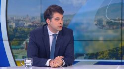 Пеканов: България получи четвъртото плащане по ПВУ, но следващото виси на косъм