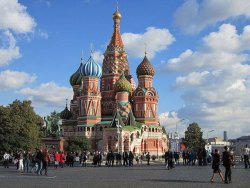 Огън в сърцето на Москва! Пожар избухна в катедралата &bdquo;Свети Василий Блажени&ldquo;