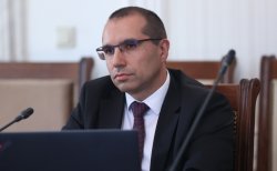 Парламентът избра Пламен Тодоров за член на КПК и започна дебатите по Бюджет 2026