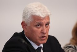 Стоянов: Търсим МиГ-29 само за резервни части, не искаме да правим нова ескадрила