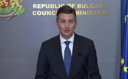 Министър Василев размаза ИКТ сектора: Печелят милиони от обществени поръчки, а нямат конкуренция!