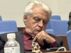 (ВИДЕО) Бойко Рашков проспа важно гласуване в парламента &ndash; как реагираха депутатите